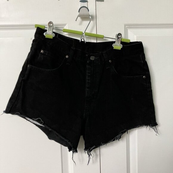 Vintage Wrangler Denim Shorts Black Cutoff  Womens 32" Festival Summer - Picture 1 of 9